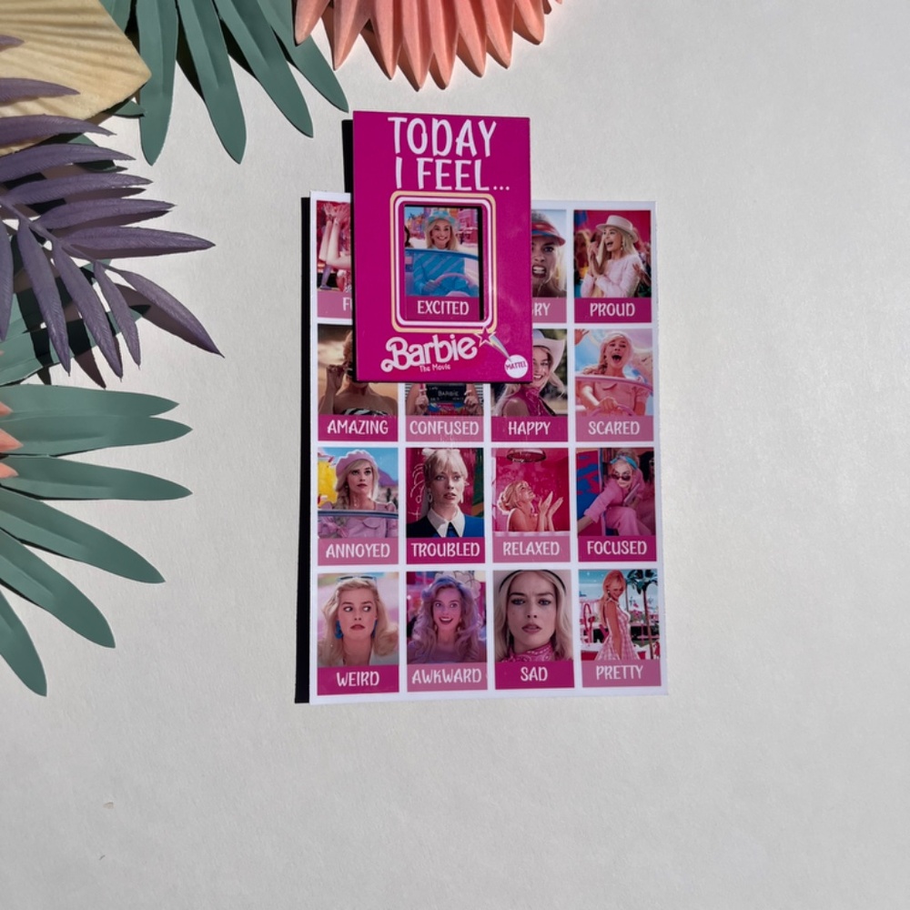Barbie The Movie  Mood Magnet with Moveable Frame to Select Mood - Picture 6 of 8